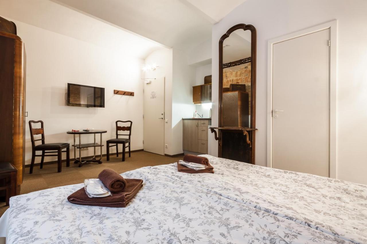 Janne Hotel Рига Екстериор снимка